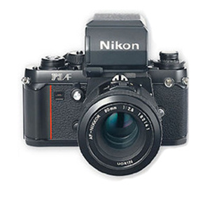 Фотоаппарат Nikon F3AF — первая автофокусная зеркальная камера от Nikon.