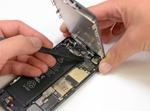 dismantle iphone