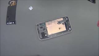 Видео Samsung Galaxy S5 mini SM-G800F, SM-G800H Disassembly/replace display +digitizer (автор: Dawid Szczepiński)