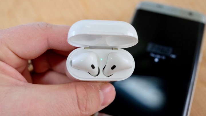 airpods-with-android-device.jpg
